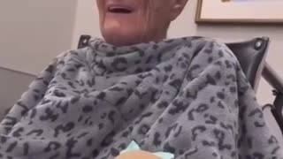 LADY WITH DEMENTIA IS TOLD JOE BIDEN IS PRESIDENT OF THE UNITED STATES ~WATCH HER REACTION PRICELESS!!