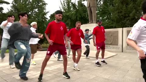 Sevilla FC players master BTS dance moves