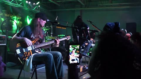 Stryper Live 2015 "Peace Of Mind" cover