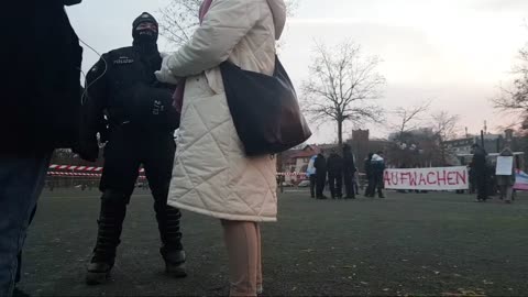 Frauen Bustour von Polizei abgefangen in Schwerin am 05.12.2020