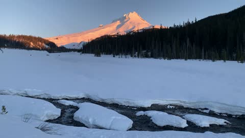 The Morning Sunshine Casting Its Glow – White River West Sno Park – Mount Hood – Oregon – 4K
