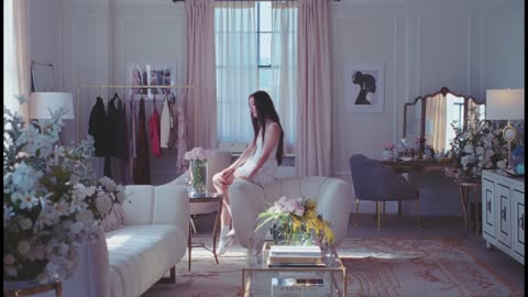 JISOO - ‘꽃(FLOWER)’ M/V