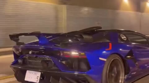 Tunnel Runs 🔥 🔥 Lamborghini Aventador 😈