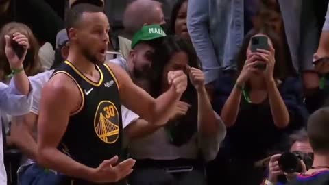 Steph Curry Gets Technical Foul, Mocks Ref Later With T Sign After Dagger