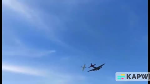 Bell P-63 Kingcobra Hits a B 17 !