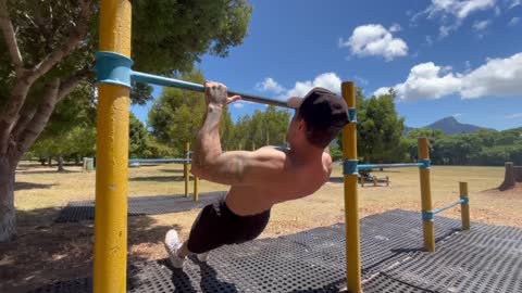 How to do an inverted row ( Calisthenics )