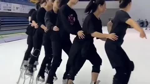 Those high skates seem difficult 😳 (thetalentworkIG) #skaters #iceskating #nodaysoff