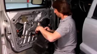 Auto Repair & Maintenance : Installing a Manual Window Regulator