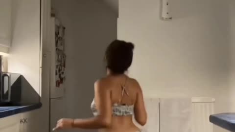 Beautiful sexy Curvy girl Enthralling Dance Routine❤️❤️