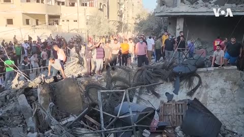 Israeli Airstrike Destroys Home in Deir Al Balah | VOA News