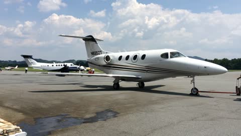 Quiet travel plane