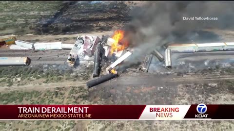 AZ-NM: Train Carrying Gasoline & Propane Derails - Hazmat, Evacuations, Closes I-40