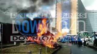 Dutch Farmers Spray Manure On Riot Cops - 3/23/23