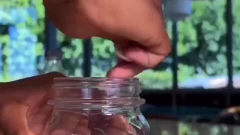 Fill up your mason jar (20-24 oz) water