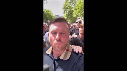 #TommyRobinson - 10,000s of Patriots Marched in Central London