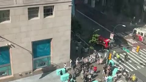 Flagship Tiffany's Store Burns