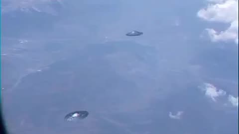 TWO FLYING SAUCERS FLIES NEXT TO THE AIRPLANE PILOT GOT SCARED 2023