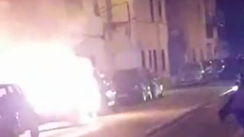 Queman el coche del portavoz de VOX en Ayuntamiento de Salt (Cataluña) tras varias amenazas (2)