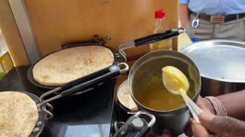 Mumbai's Biggest Aloo Paratha | Indian Street Food