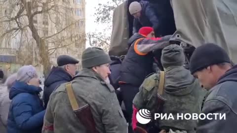 In the Ukraine: LPR Militia evacuating civilians from the town of Rubezhnoye, Donbass