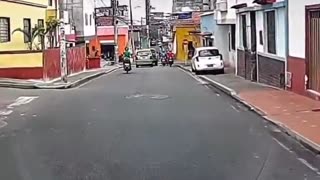 Video de menor que se salvó de ser arrollada en Bucaramanga