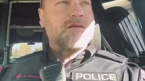 Calgary Police officer of 24 years tells other officers not to bow to vaccine mandates