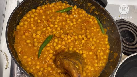 Spicy chickpeas cooked in spices and chillies,,,life in Australia
