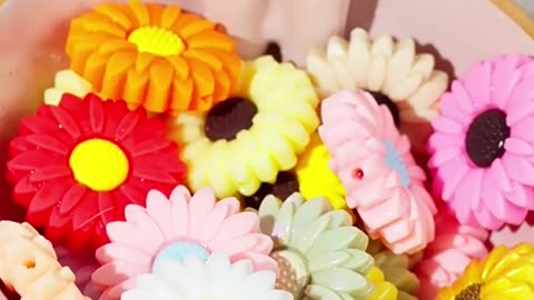 OEM FACTORY - colorful beautiful Daisy silicone beads for DIY silicone teething toys