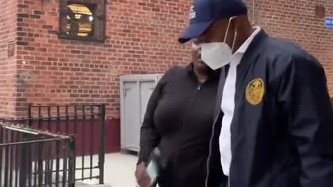 masks to @NYCHA residents during the ongoing #AirQualityHealthAdvisory in New York City.