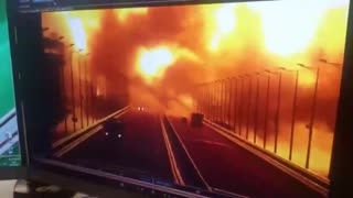 Video zeigt die Sprengung der Krim-Brücke