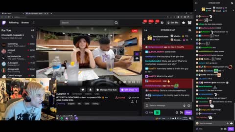 xQc gets exposed by Amouranth live on stream