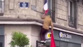 Islamists and far-leftists stoned the windows of patriotic French citizens.