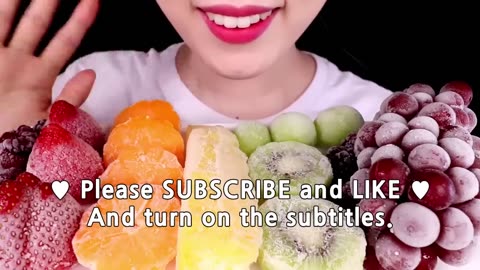 ASMR FROZEN FRUITS 얼린과일 STRAWBERRY, GRAPE, KIWI, PINEAPPLE, BLACKBERRY etc. EATING SOUNDS MUKBANG 먹방