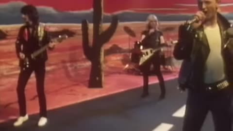 JUDAS PRIEST - Heading Out to the Highway (OfficialVideo)