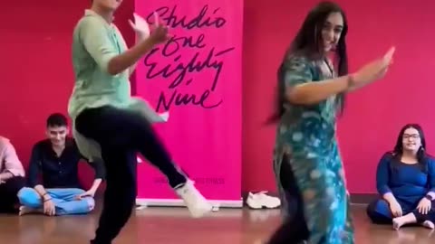SWEET DANCE IN BOLLYWOOD MUSIC