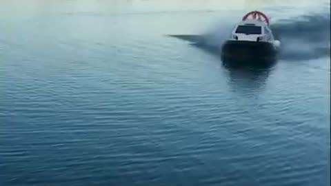 The possibilities are endless with this amphibious hovercraft...😱
