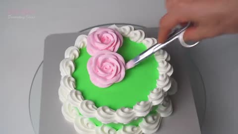 Mastering Cake Decoration: A Guide to Stunning Edible Art