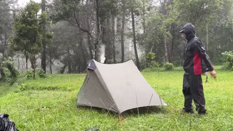 SOLO CAMPING IN HEAVY RAIN - RELAXING RAIN SOUNDS (Camping experience)