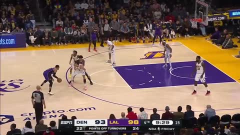 The rookie Max Christie puts the Lakers up big with back to back 3s