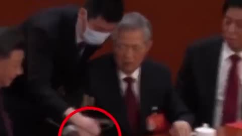 The forced removal of fmr CCP Chairman Hu Jintao Xi doesn’t even look at him
