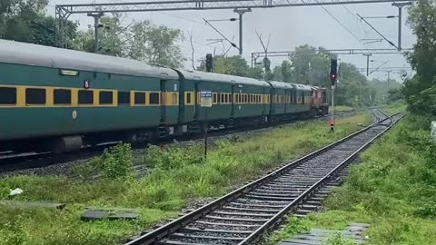 Indian railways GaribRath express with WDM3A LOCOMOTIVE