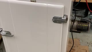 Vintage 1937 Frigidaire refrigerator restoration