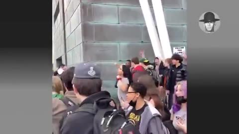 HIGH SCHOOL STUDENTS SICK & TIRED OF MASKS GET UP AND WALK OUT, GO STUDENTS !!