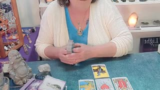 Urgent Message From The Universe Hang On to Your Money Tarot Insight 5/26/23