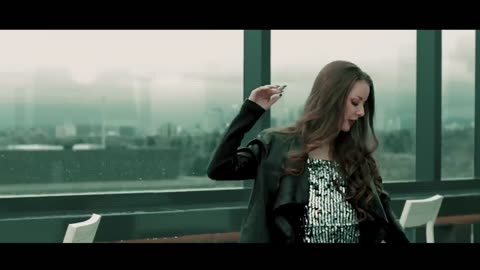 Alan Walker Style & Hernandz - FLY (Official Music Video)