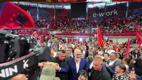 Rama nxjerr videon nga takimi me shqiptarët në Itali: Koha e re për Shqipërinë ka ardhur