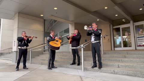 Mariachi band serenades voters at Denver polling site