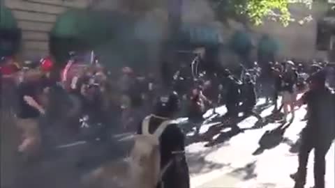 Antifa trying to attack trump supporters and epically fail