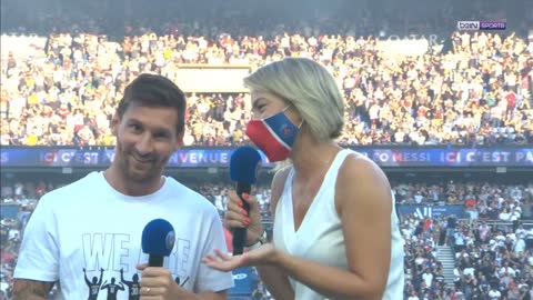 PSG Messi appears in performance at Parc des Princes