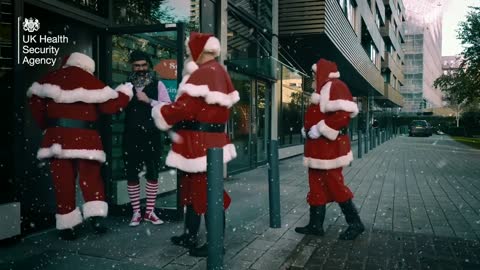 💉🎄Anuncio de Natal efectuado no Reino Unido🎄💉